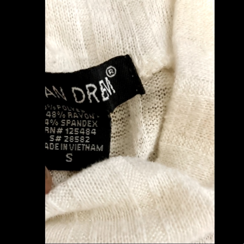 Bundle of Three Neutral Summer Tops - Picture 8 of 11